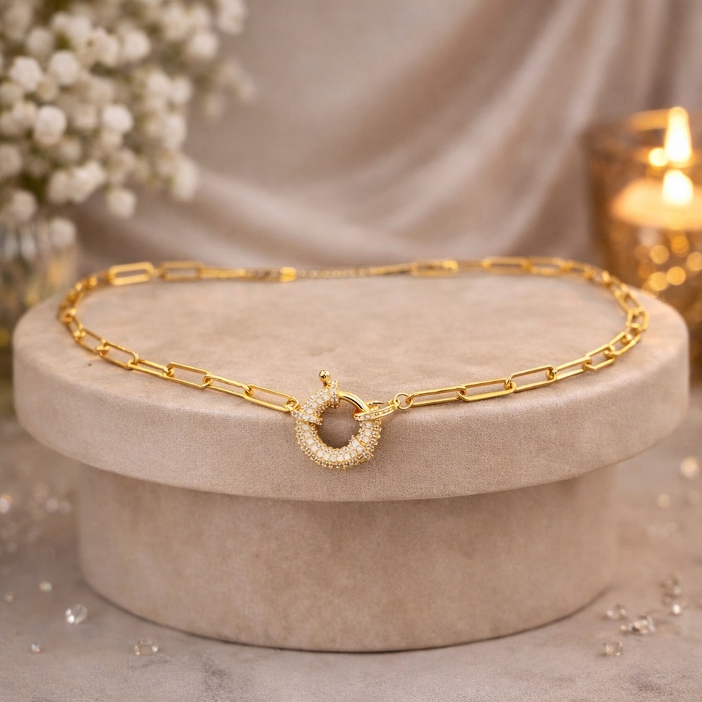 Elegant Gold Necklace with Crystal Accents